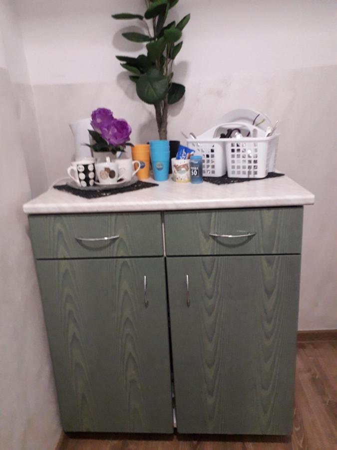 Studio Eva Sajmiste Luaran gambar